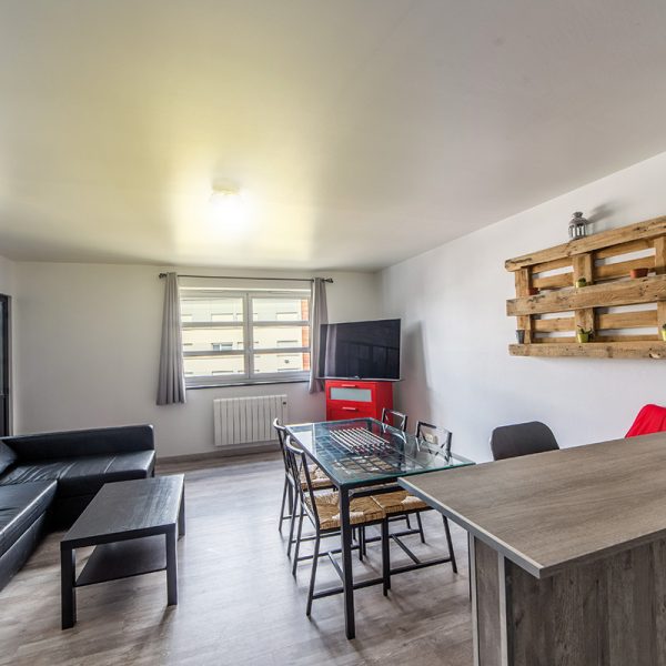 ILC Compiègne - 1 bedroom apartment 50m2 - Living room and kitchen